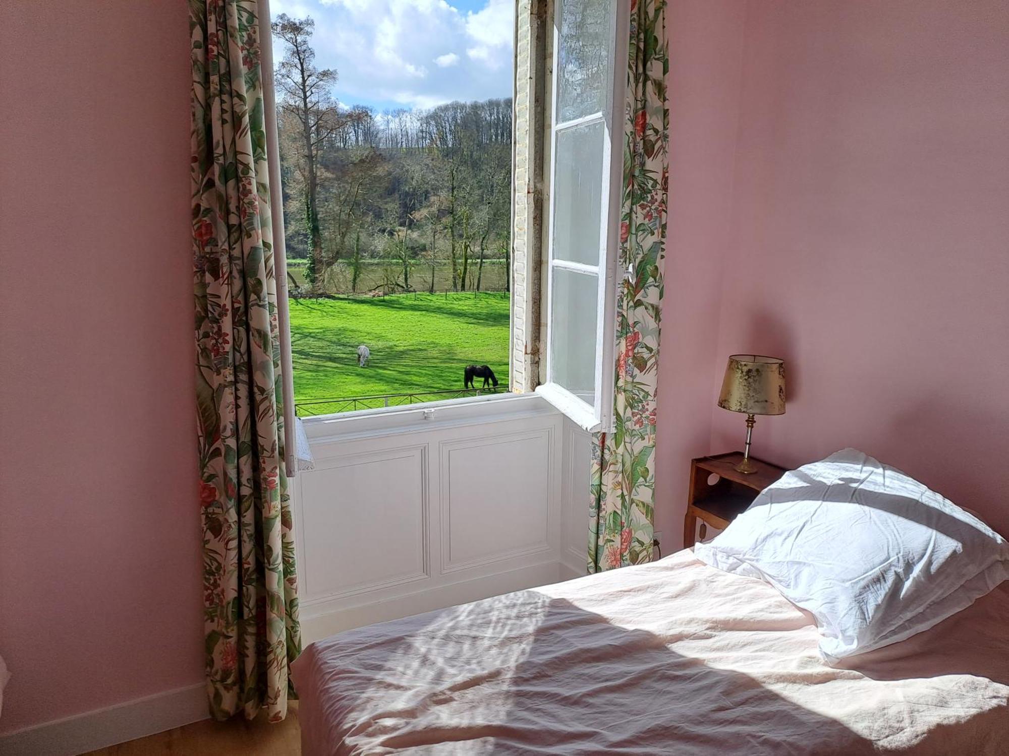 Gite Chouette La Valette Villiers-Charlemagne Room photo